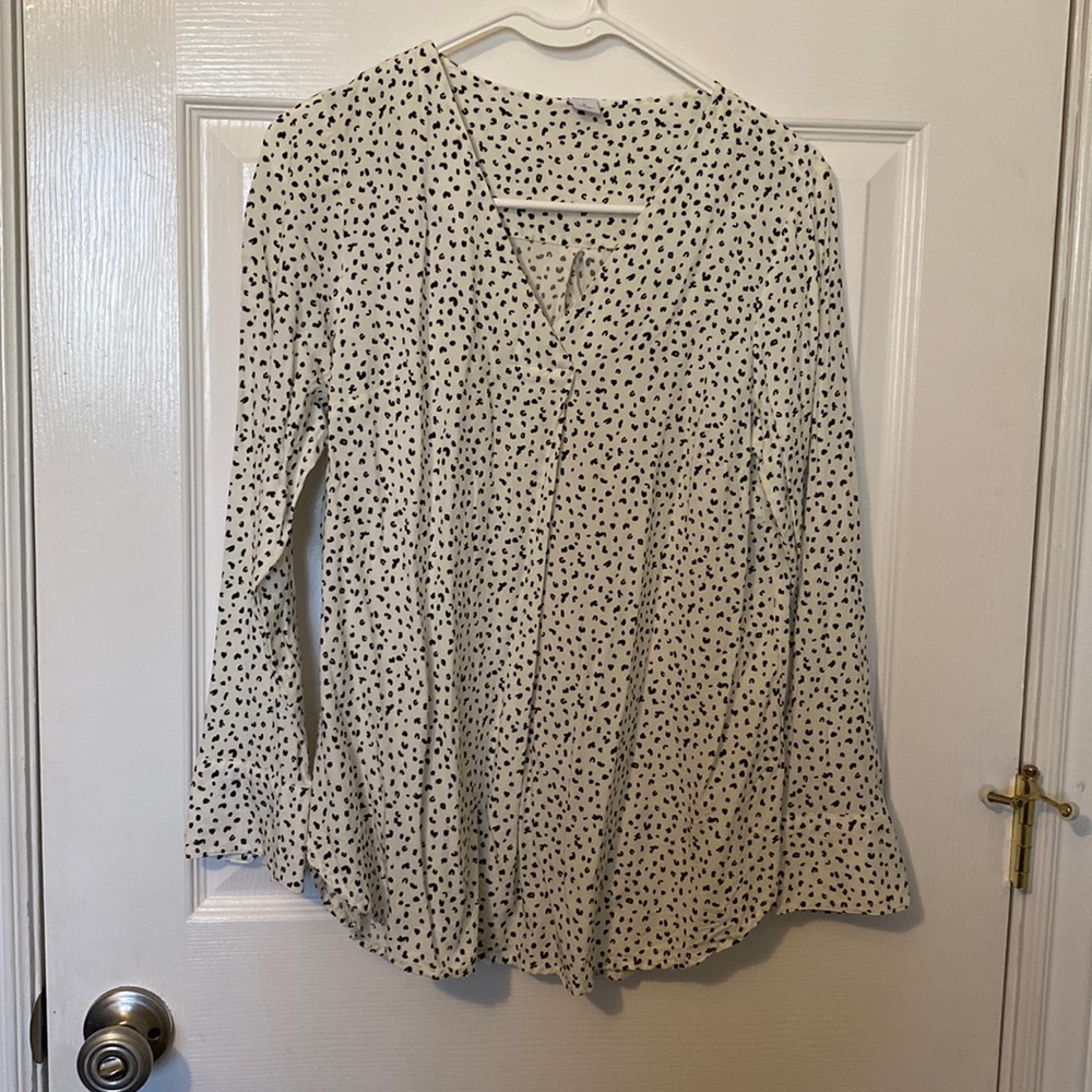 Black and white patterned blouse